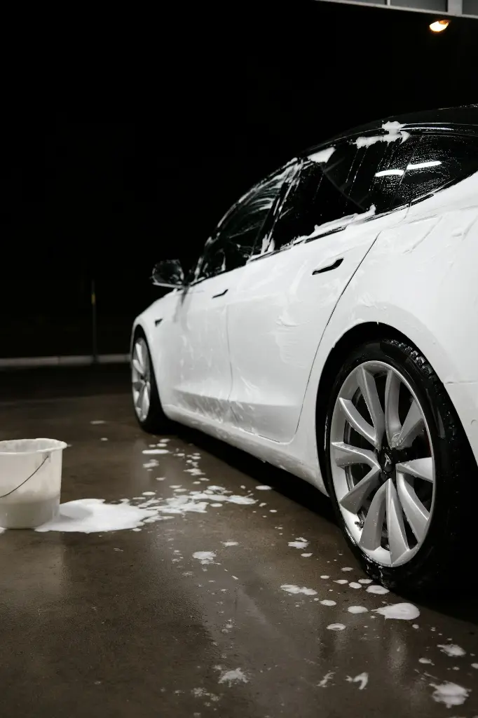 unsplash_RYkZRwbmc1U_carwash.webp